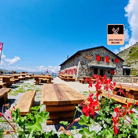 Cabane Bella-Tola Saint-Luc Luaran gambar