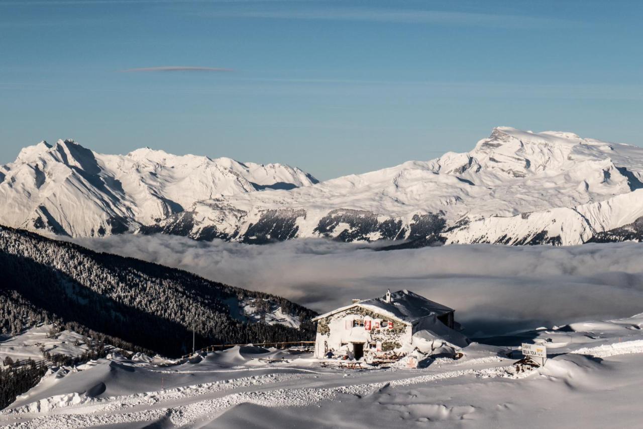 Cabane Bella-Tola Saint-Luc Luaran gambar